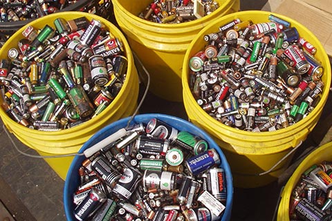 新乡卫辉磷酸电池回收价格→报废电池回收,哪里回收旧电池附近